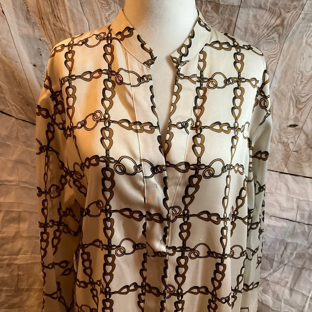 “ZARA” Tunic Style Chain Link Pattern Cream Coloured Long Sleeved Blouse. - Picture 4 of 13